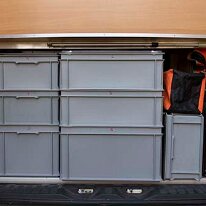 bacs_rako 11 bacs Rako pour rangements dans le coffre arrière https://www.manutan.fr/fr/maf/bacs-a-couvercle-rako-gris-600x400mm-14-a-53-l